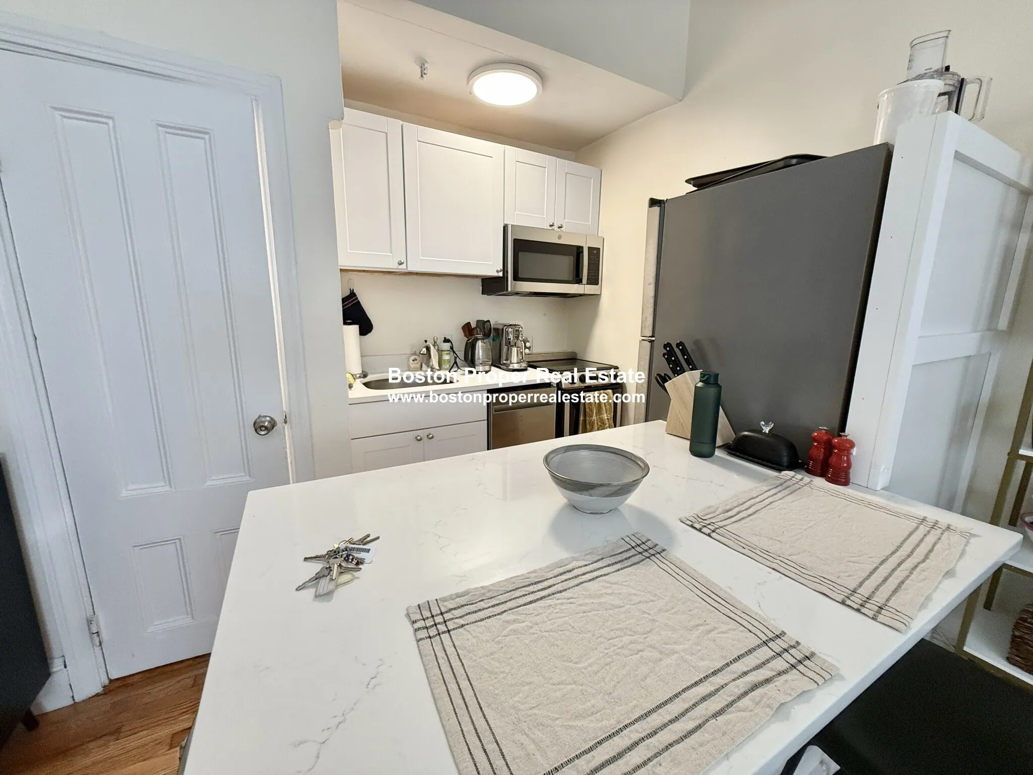 1 bed, 1 bath apartment for rent at 337 Beacon St Unit 9, Back Bay — photo 3 of 15