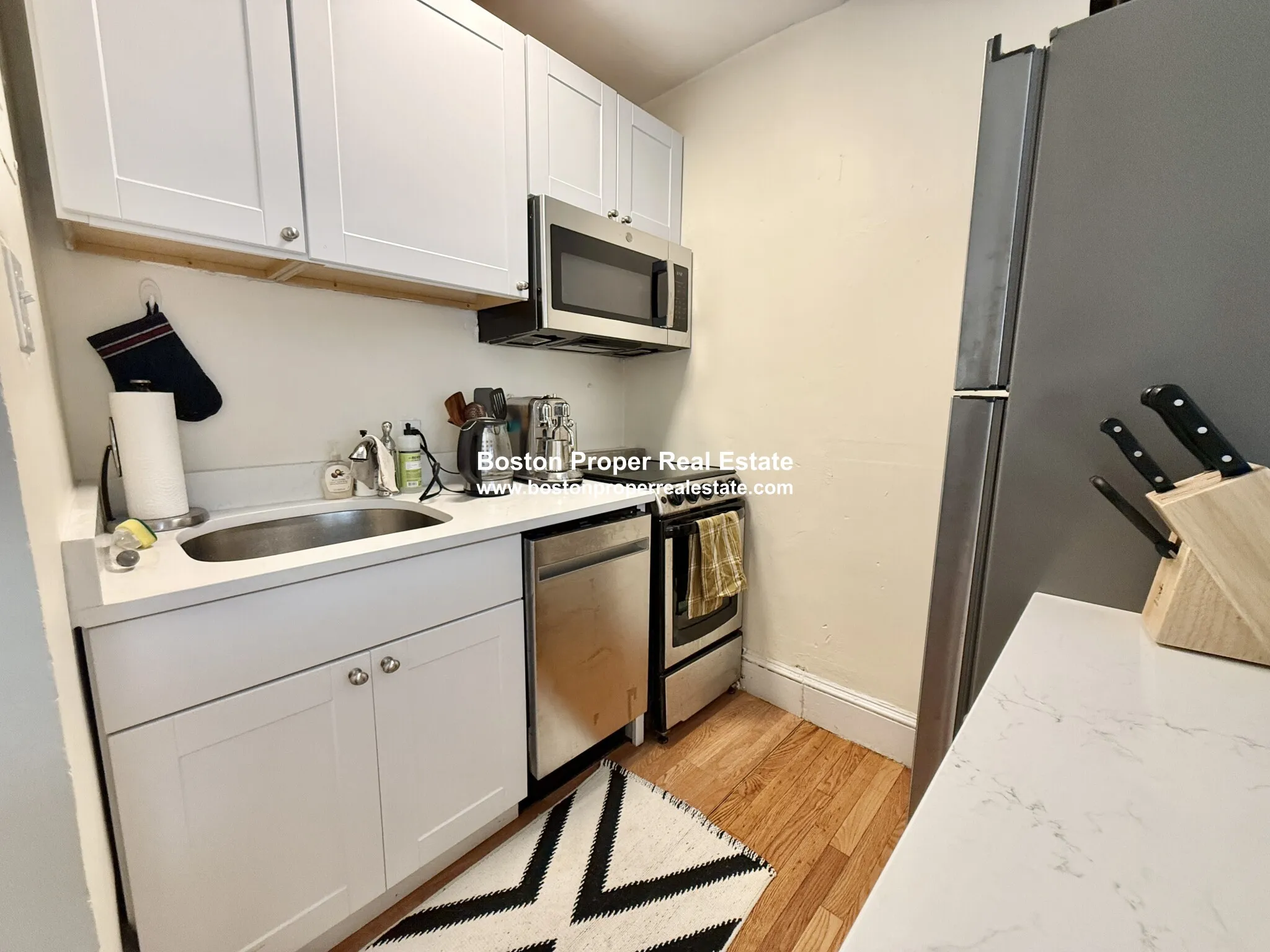 1 bed, 1 bath apartment for rent at 337 Beacon St Unit 9, Back Bay — photo 4 of 15