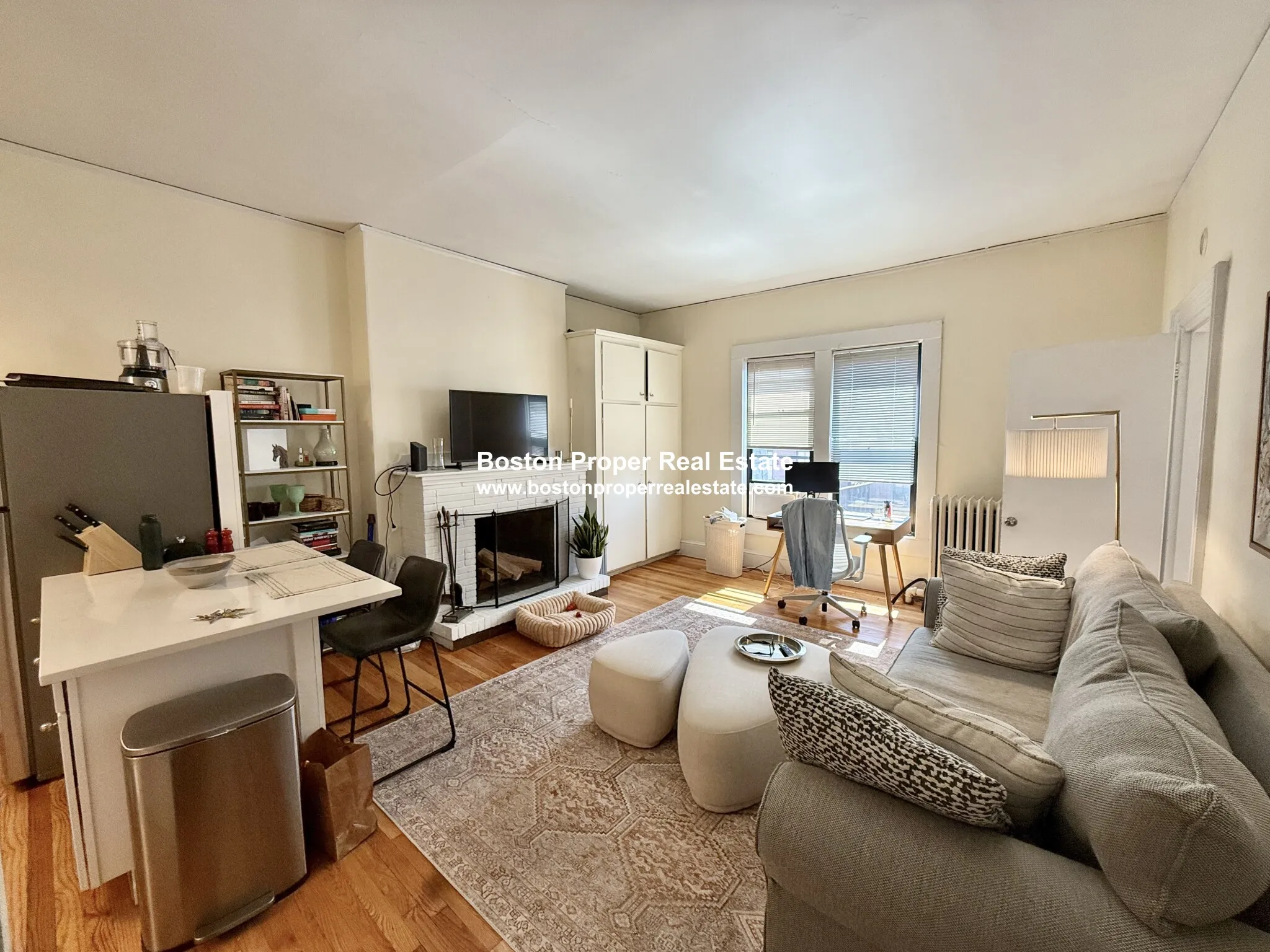 1 bed, 1 bath apartment for rent at 337 Beacon St Unit 9, Back Bay — photo 1 of 15