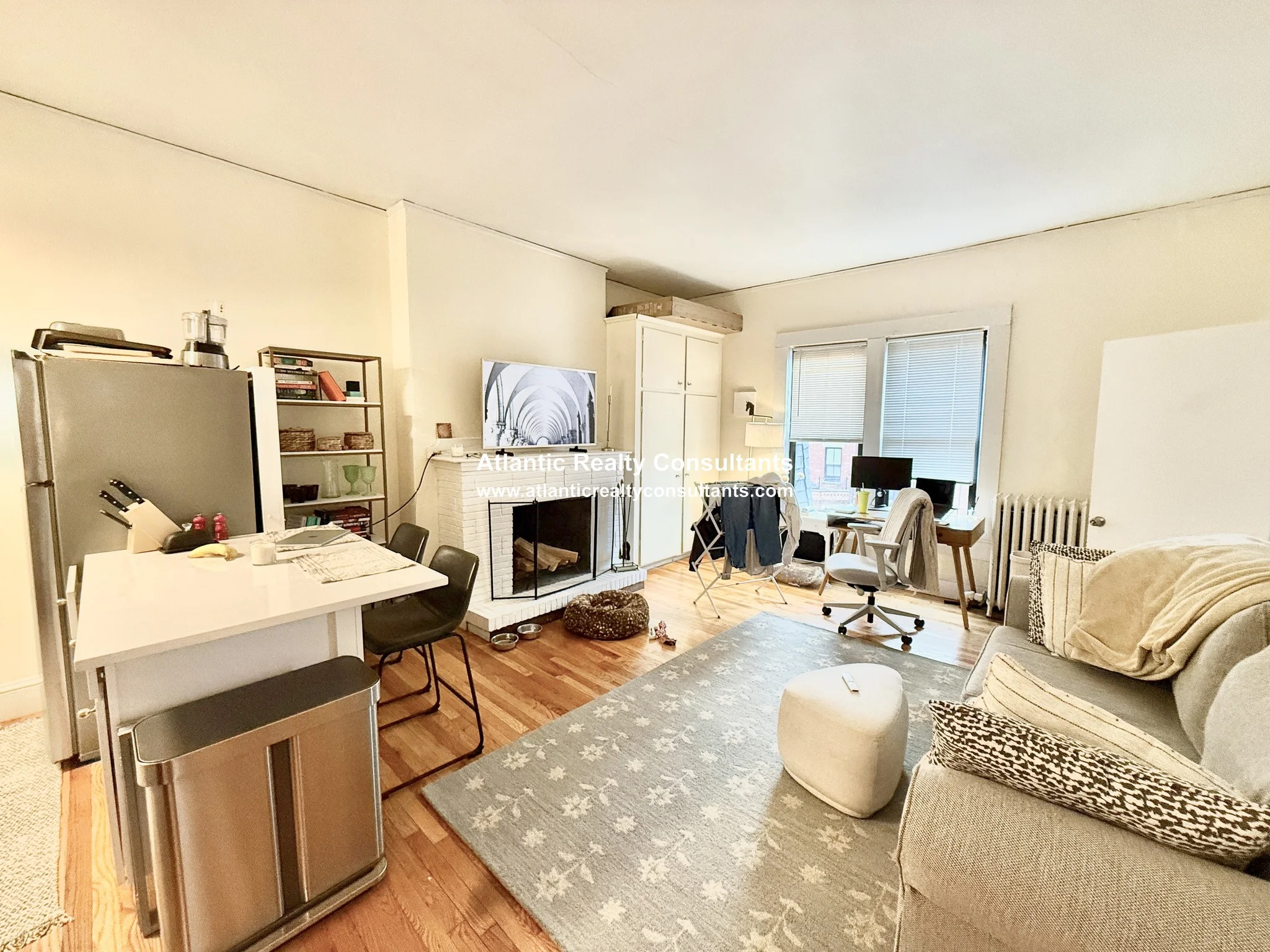 1 bed, 1 bath apartment for rent at 337 Beacon St Unit 901, Back Bay — photo 4 of 10