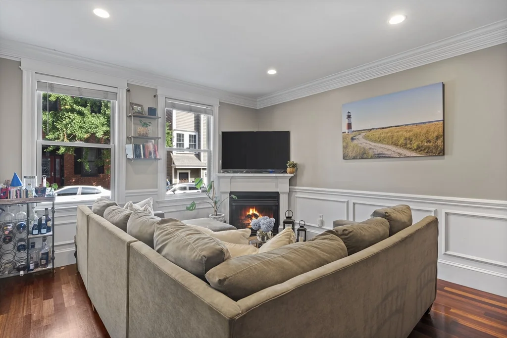 2 bed, 1 bath apartment for rent at 337 E St Unit 1, South Boston — photo 4 of 15