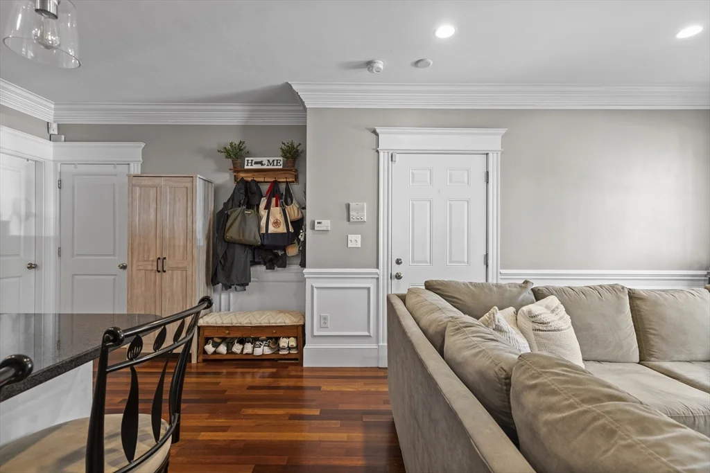 2 bed, 1 bath apartment for rent at 337 E St Unit 1, South Boston — photo 6 of 15