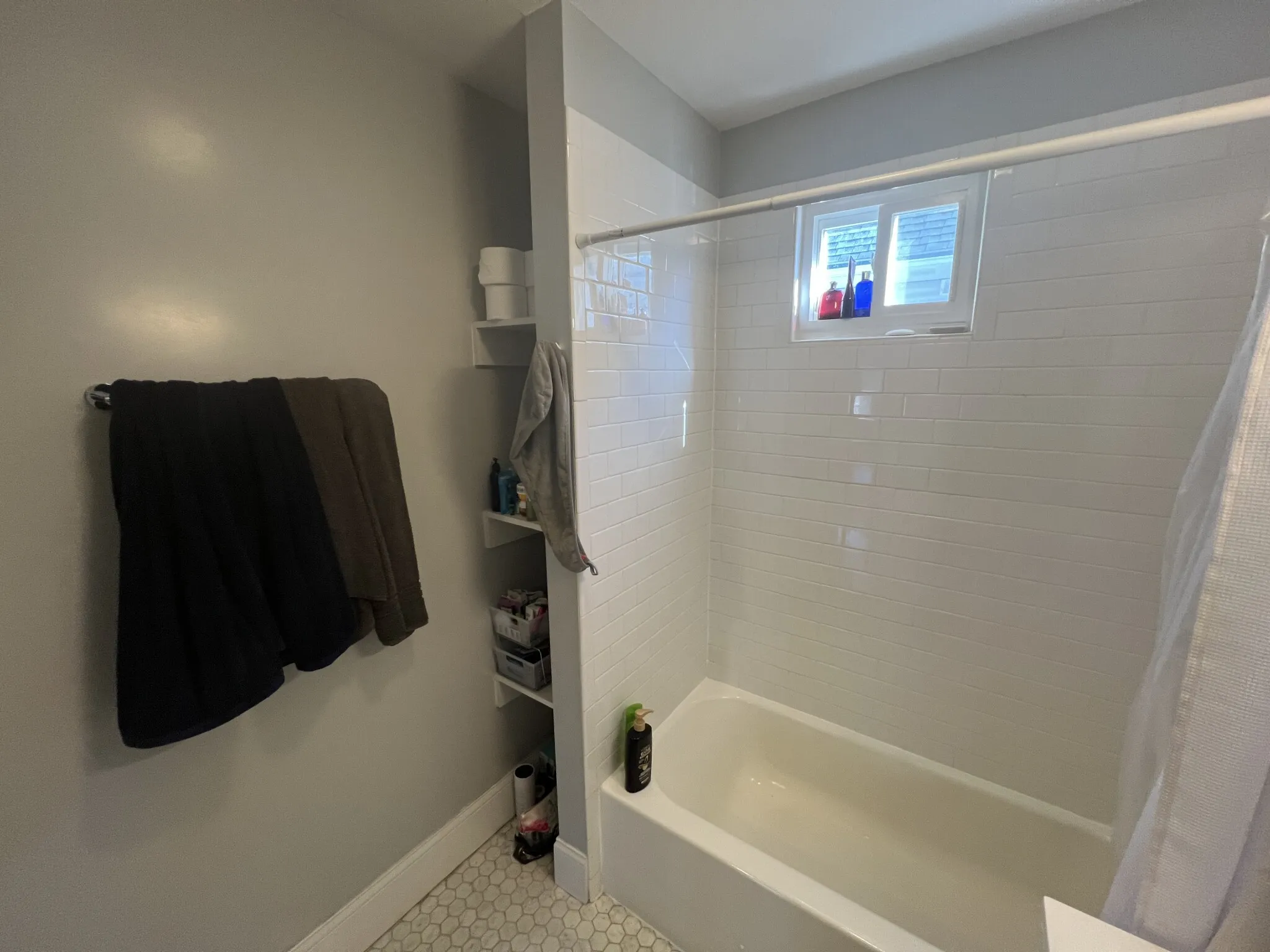 3 bed, 2 bath apartment for rent at 337 Highland Ave Unit 2, Powder House Square — photo 25 of 31