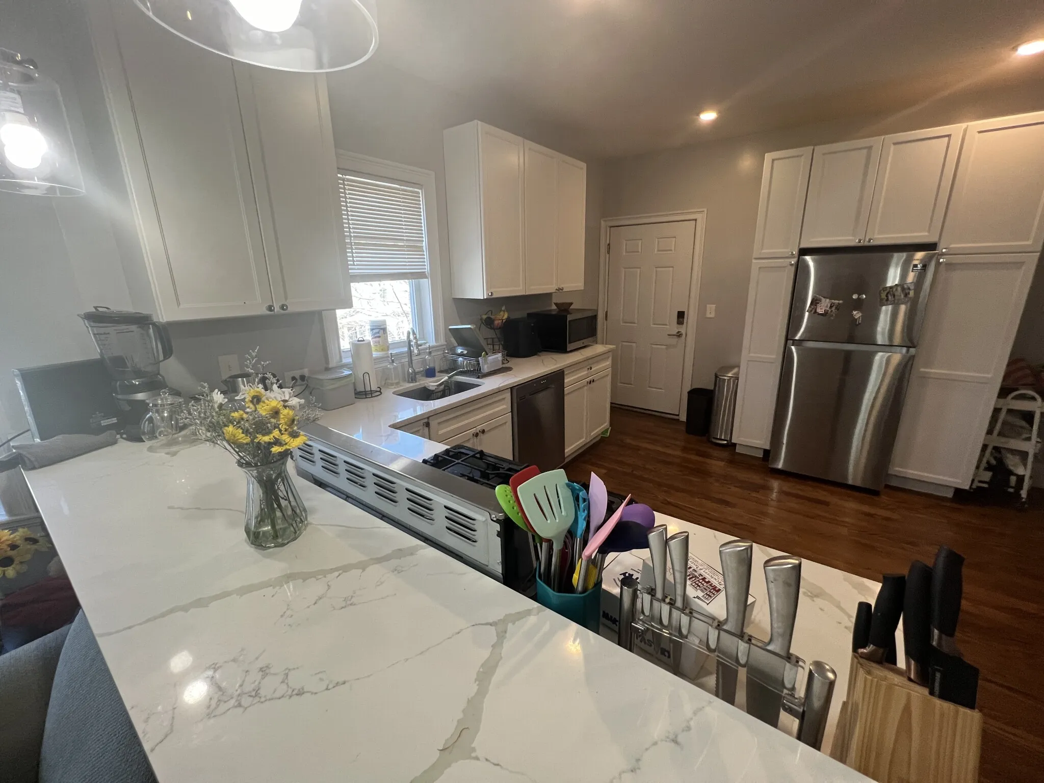 3 bed, 2 bath apartment for rent at 337 Highland Ave Unit 2, Powder House Square — photo 9 of 31