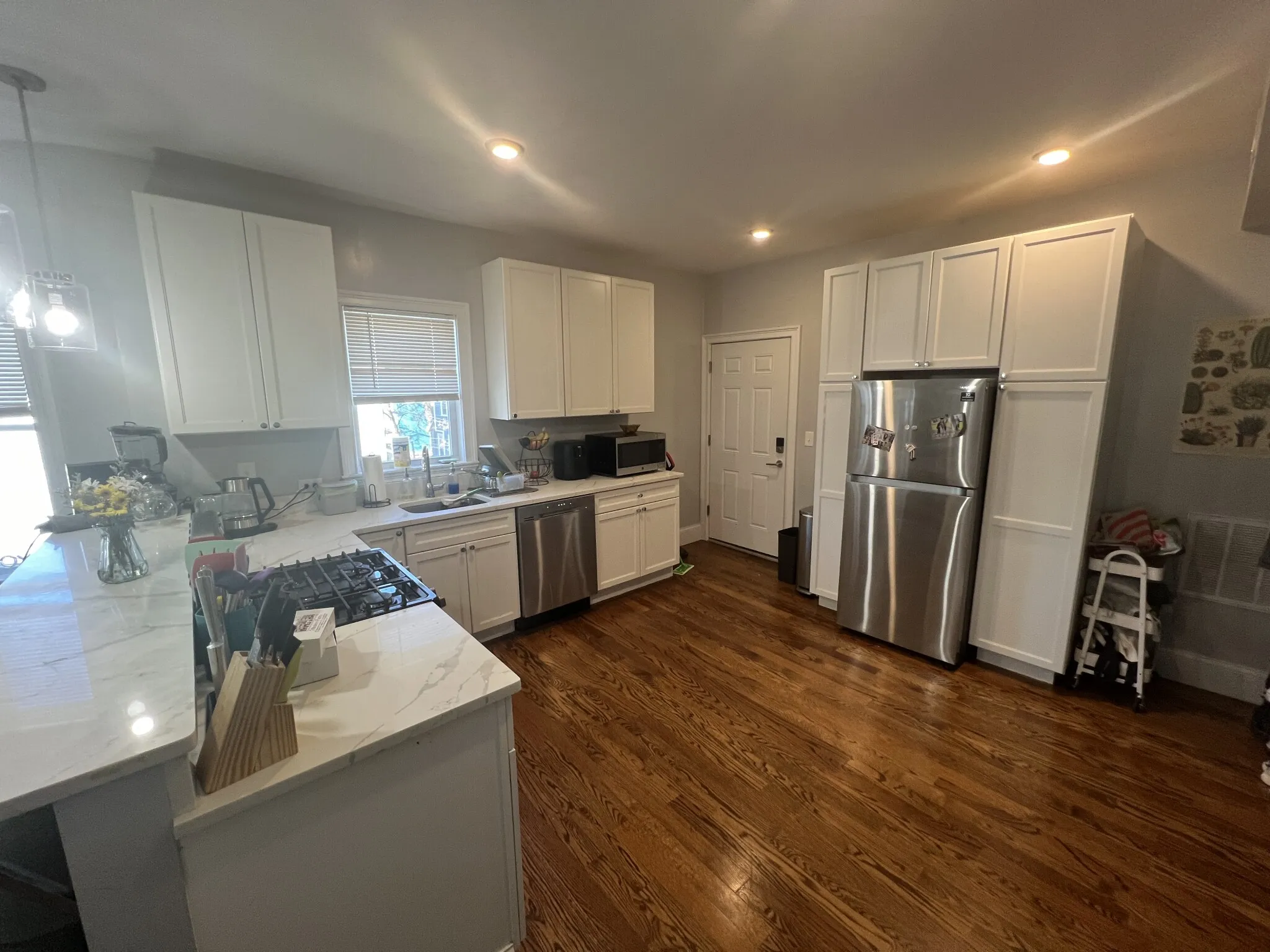3 bed, 2 bath apartment for rent at 337 Highland Ave Unit 2, Powder House Square — photo 7 of 31