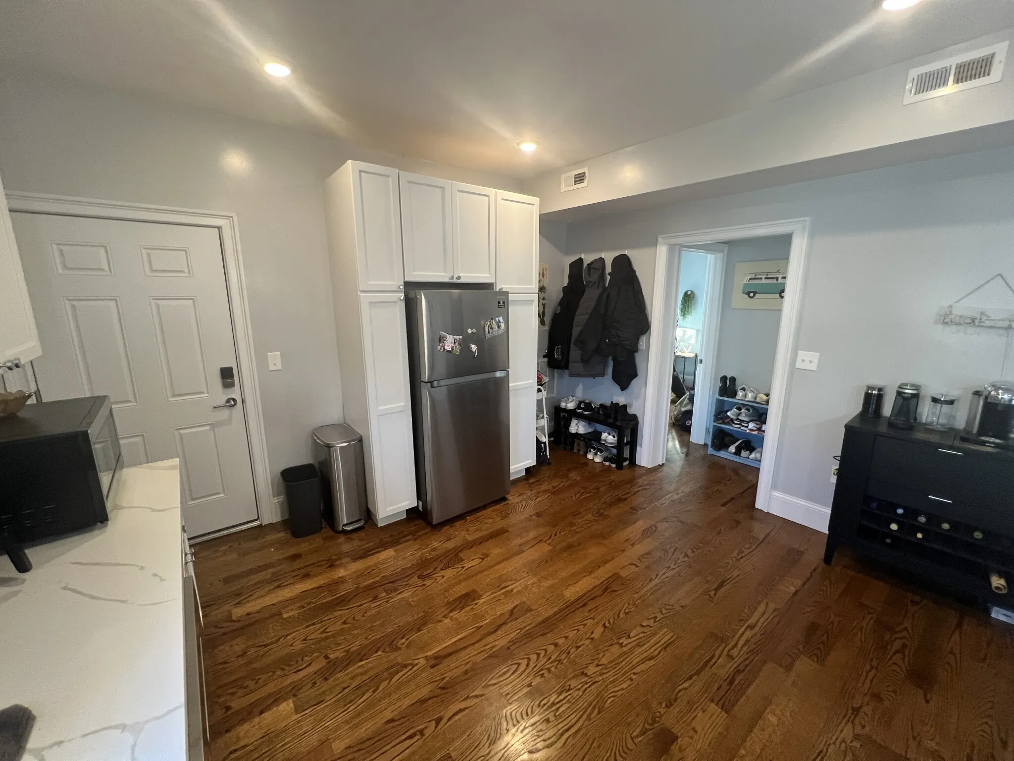 3 bed, 2 bath apartment for rent at 337 Highland Ave Unit 2, Powder House Square — photo 10 of 31