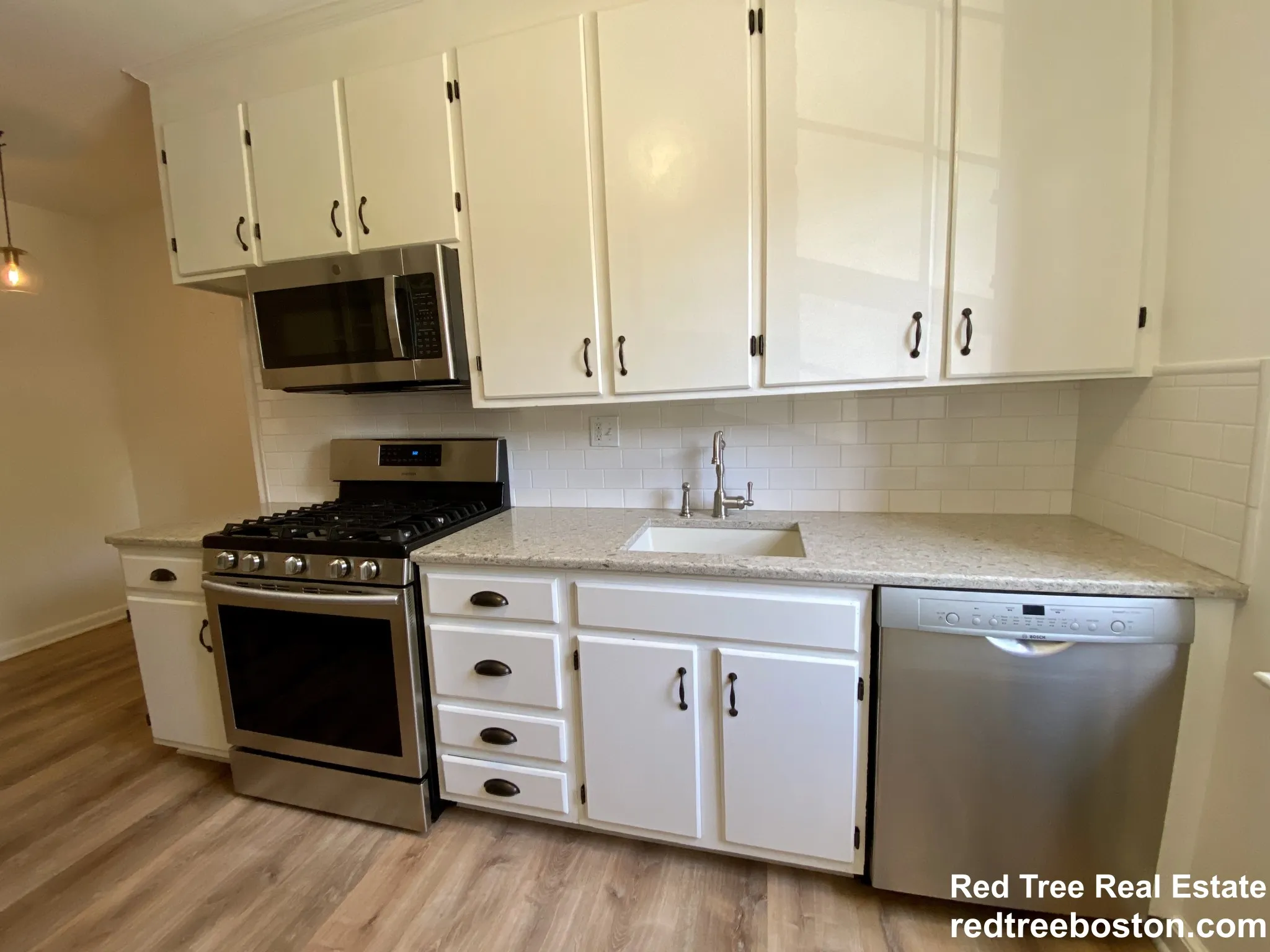 1 bed, 1 bath apartment for rent at 337 Tappan St Unit 3, Aspinwall Hill — photo 3 of 5