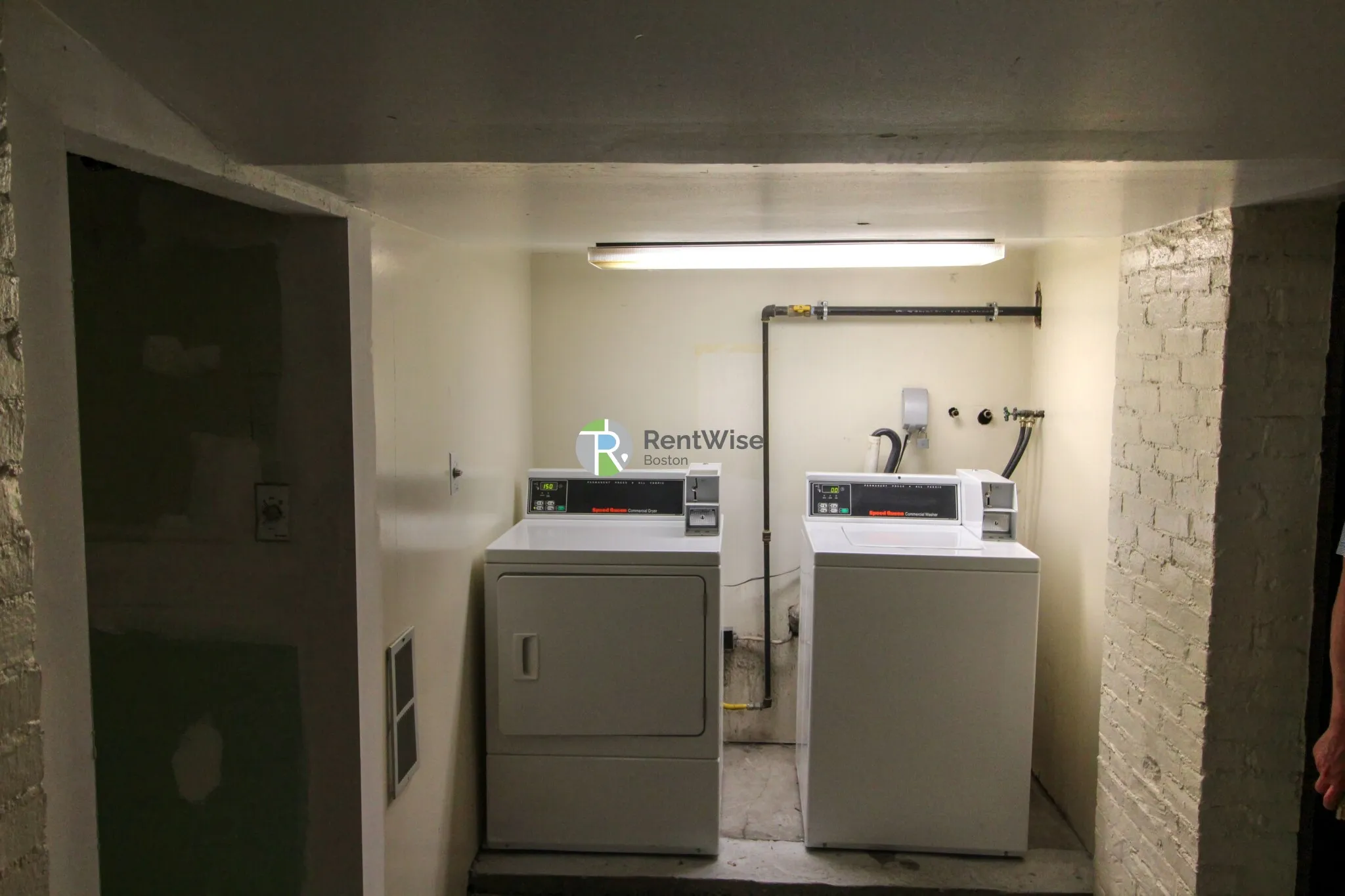 1 bed, 1 bath apartment for rent at 337 Washington St Unit 5, Newton Corner — photo 10 of 11