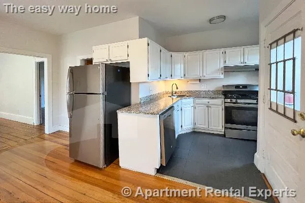 3 bed, 1 bath apartment for rent at 337A Beacon St, Porter Square — photo 7 of 10