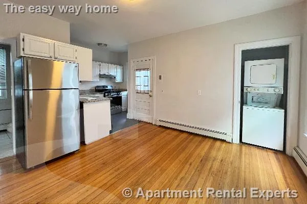 3 bed, 1 bath apartment for rent at 337A Beacon St, Porter Square — photo 6 of 10