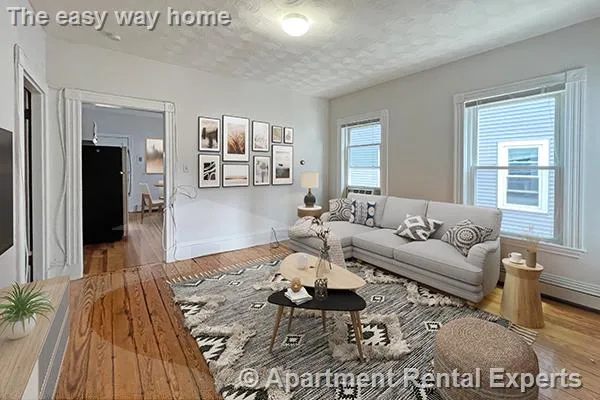 3 bed, 1 bath apartment for rent at 337A Beacon St, Porter Square — photo 3 of 10