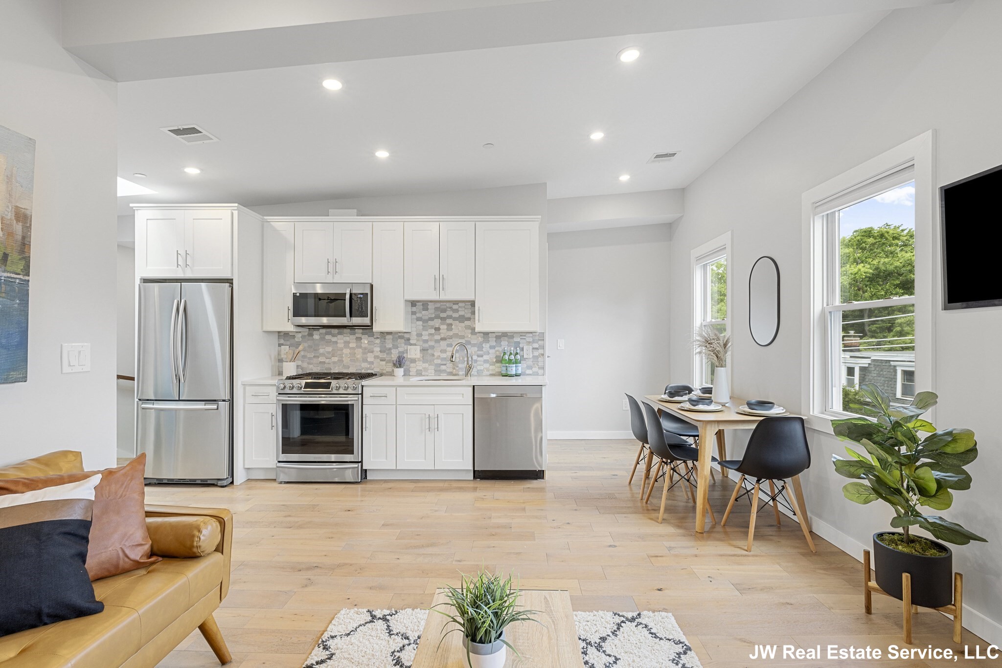 2 bed, 1 bath apartment for rent at 338 Hurley St Unit 3, East Cambridge — photo 2 of 28