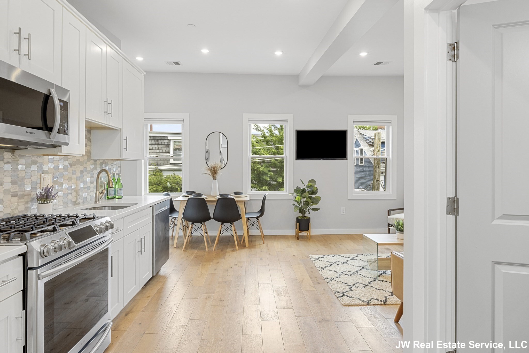 2 bed, 1 bath apartment for rent at 338 Hurley St Unit 3, East Cambridge — photo 3 of 28