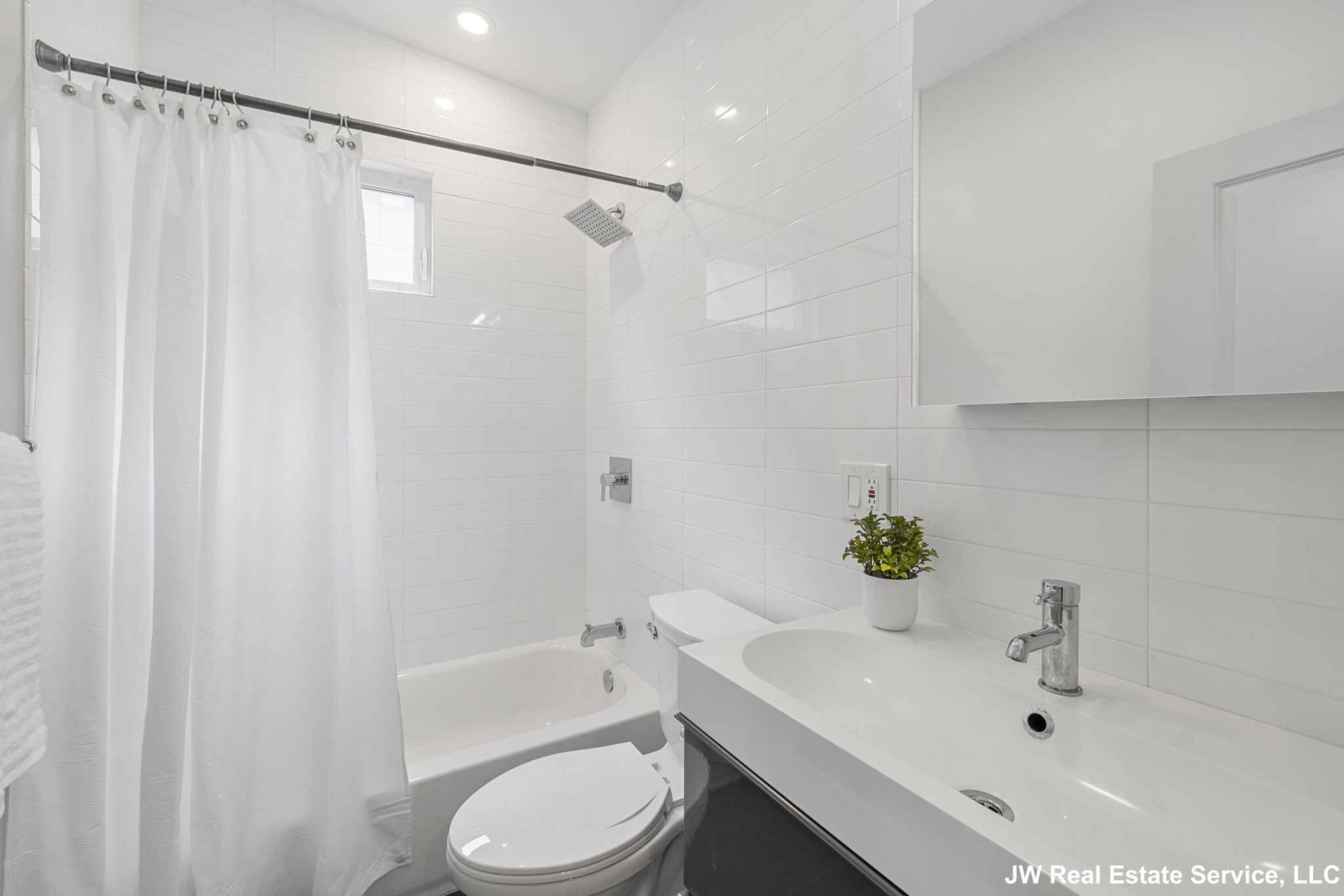 2 bed, 1 bath apartment for rent at 338 Hurley St Unit 3, East Cambridge — photo 5 of 28
