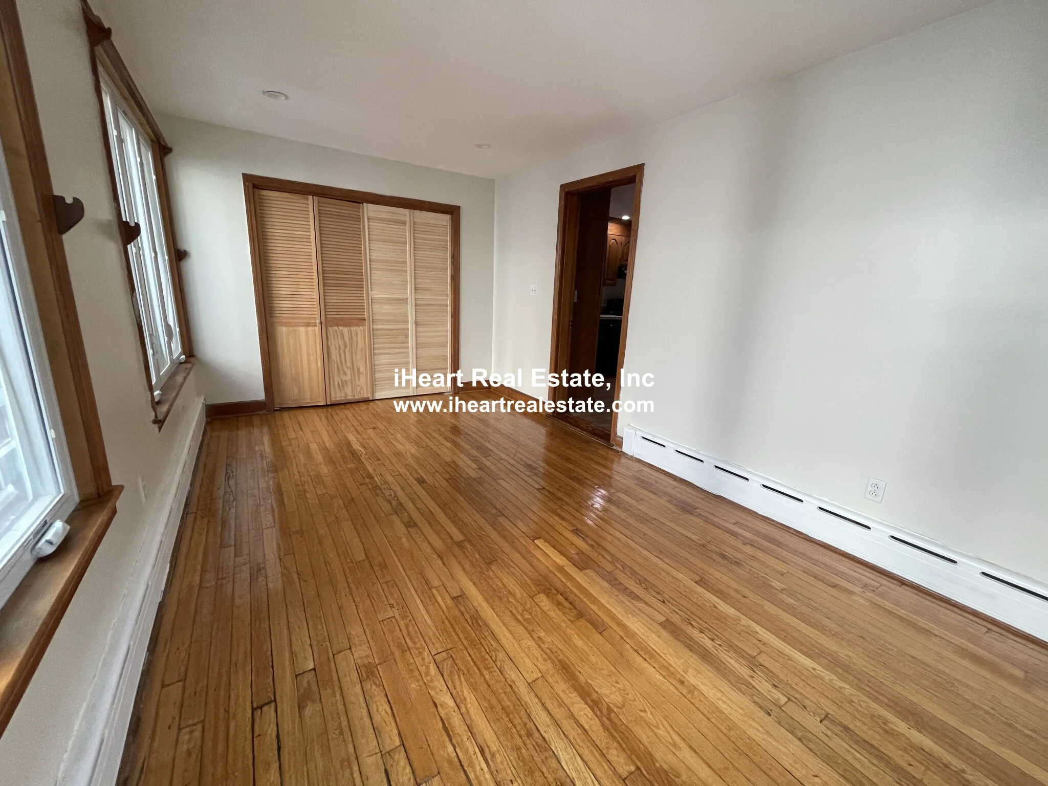 5 bed, 2.5 bath apartment for rent at 338 K St Unit 1, South Boston — photo 31 of 32