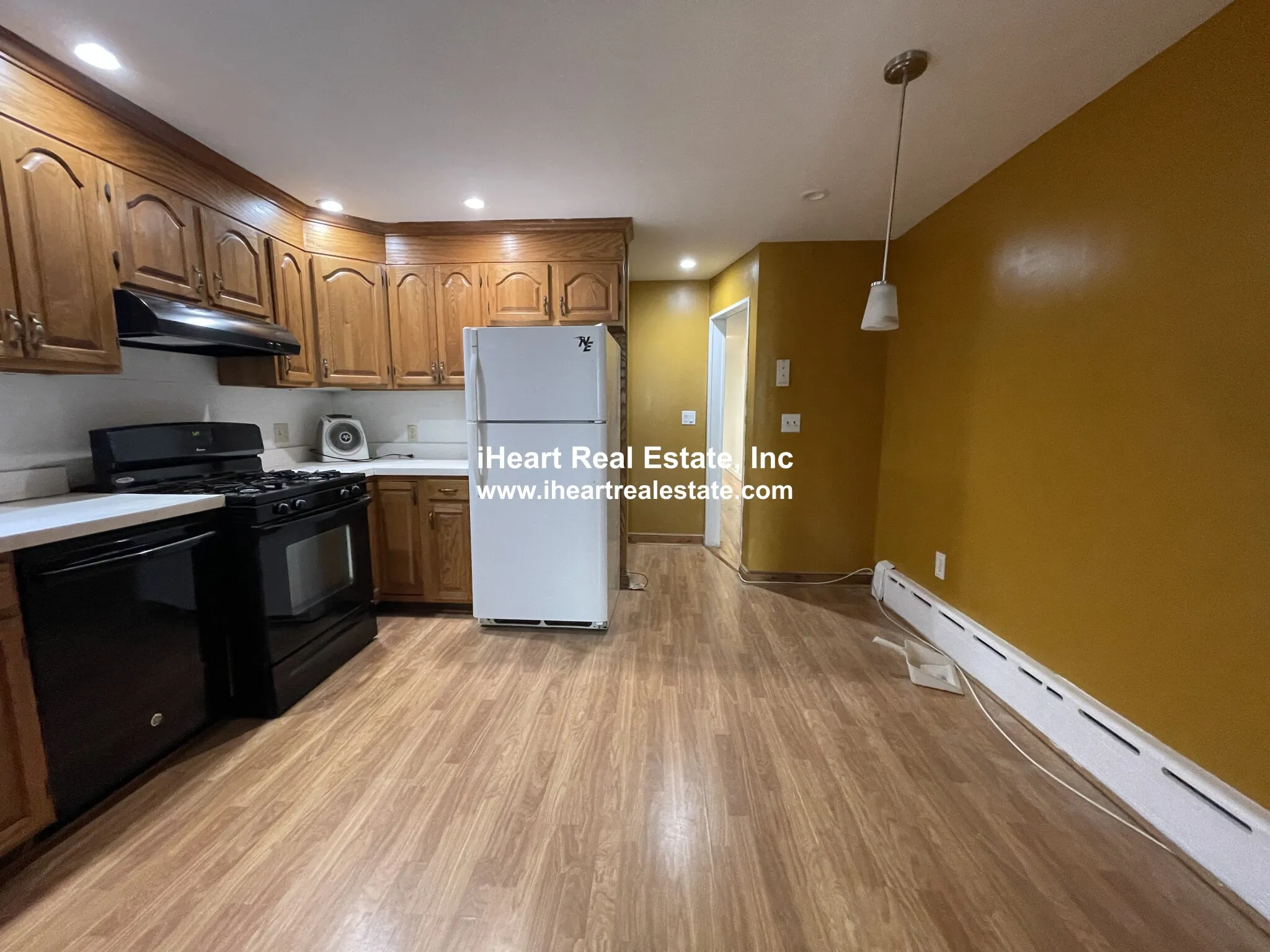 5 bed, 2.5 bath apartment for rent at 338 K St Unit 1, South Boston — photo 29 of 32
