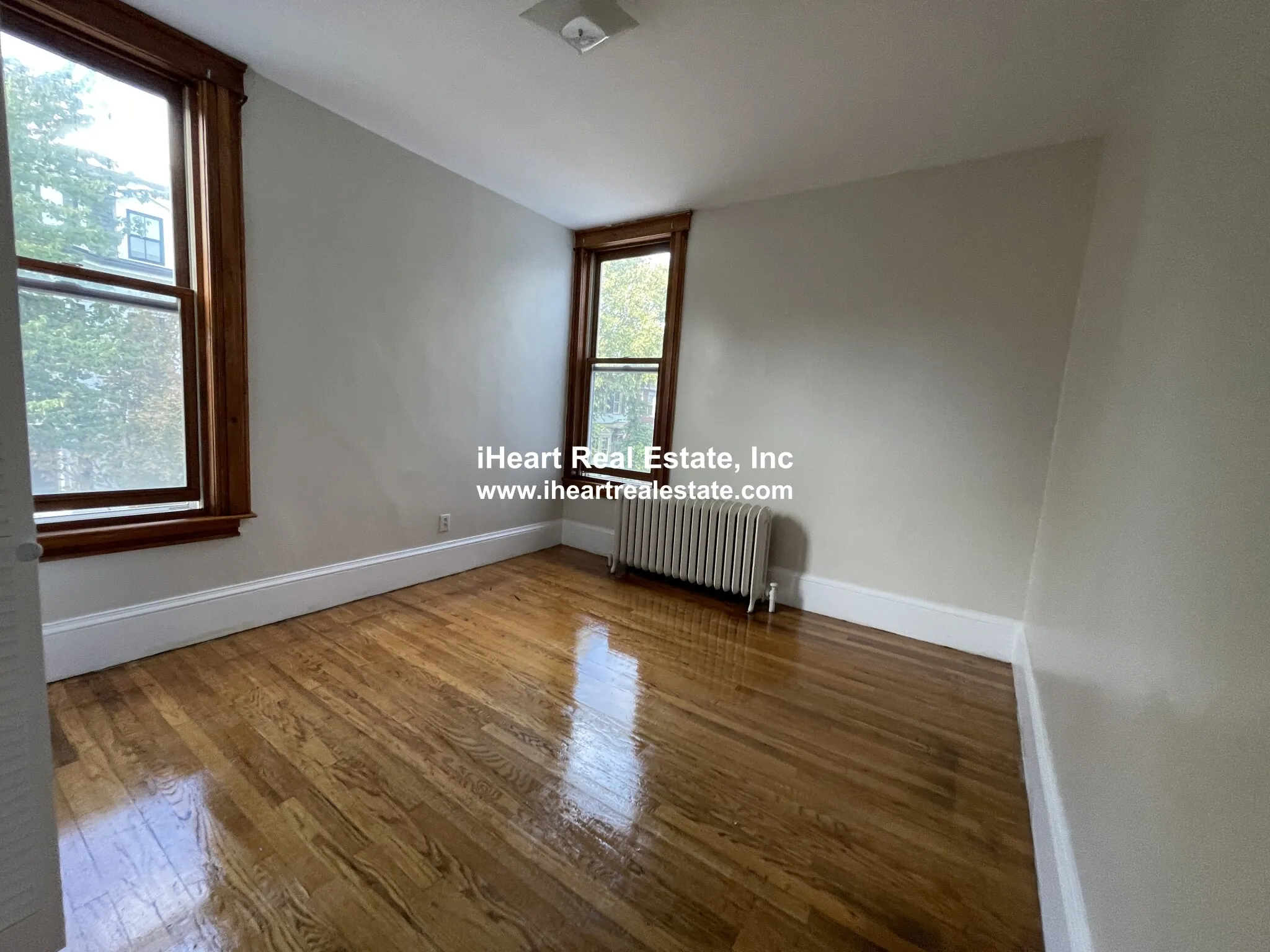 5 bed, 2.5 bath apartment for rent at 338 K St Unit 1, South Boston — photo 25 of 32
