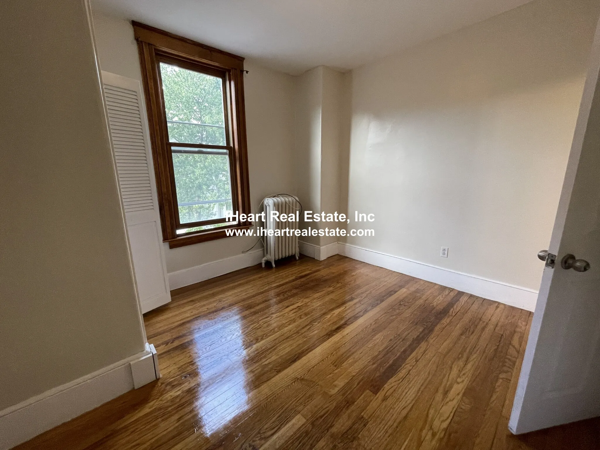 5 bed, 2.5 bath apartment for rent at 338 K St Unit 1, South Boston — photo 17 of 32