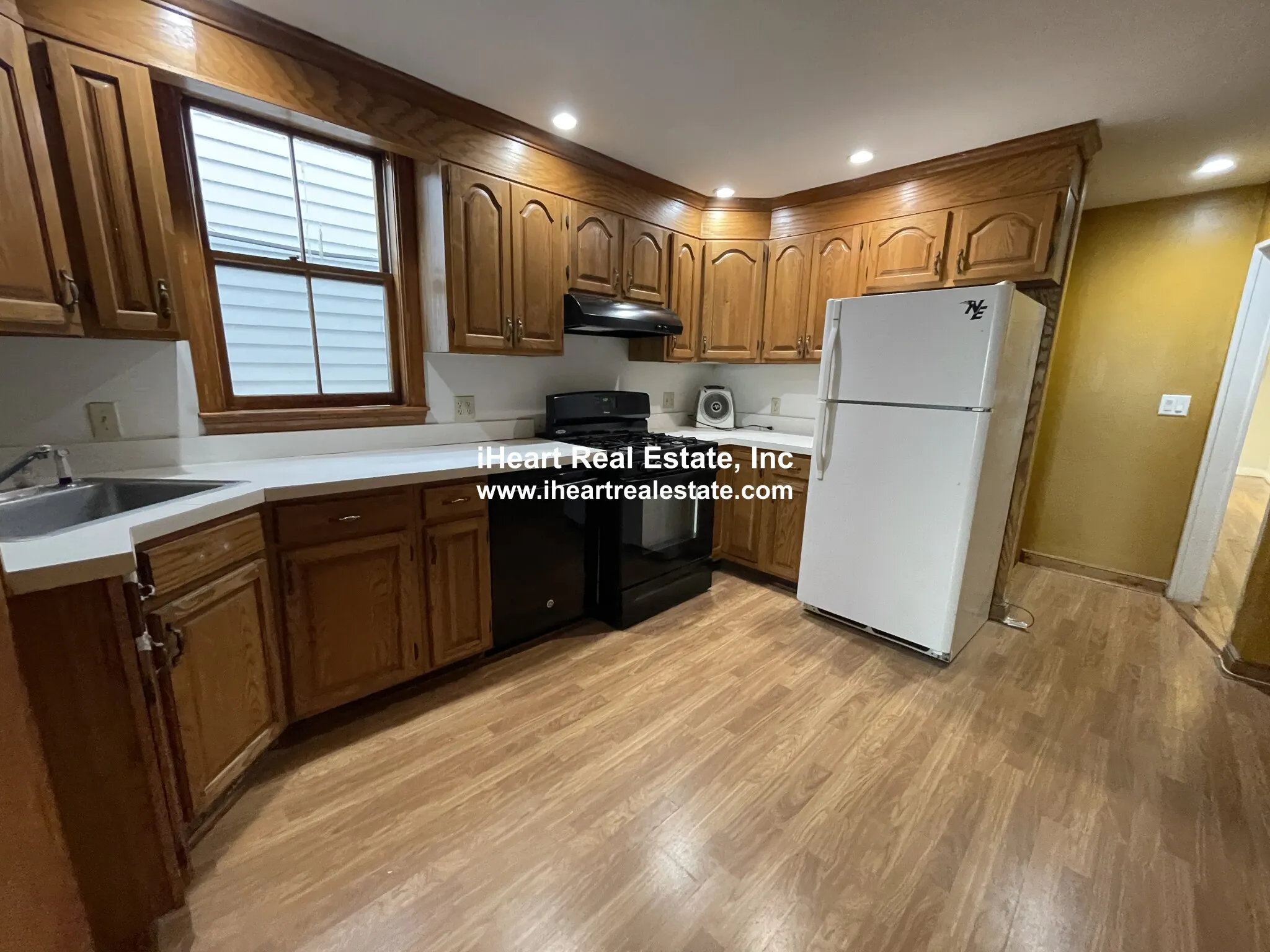 5 bed, 2.5 bath apartment for rent at 338 K St Unit 1, South Boston — photo 28 of 32