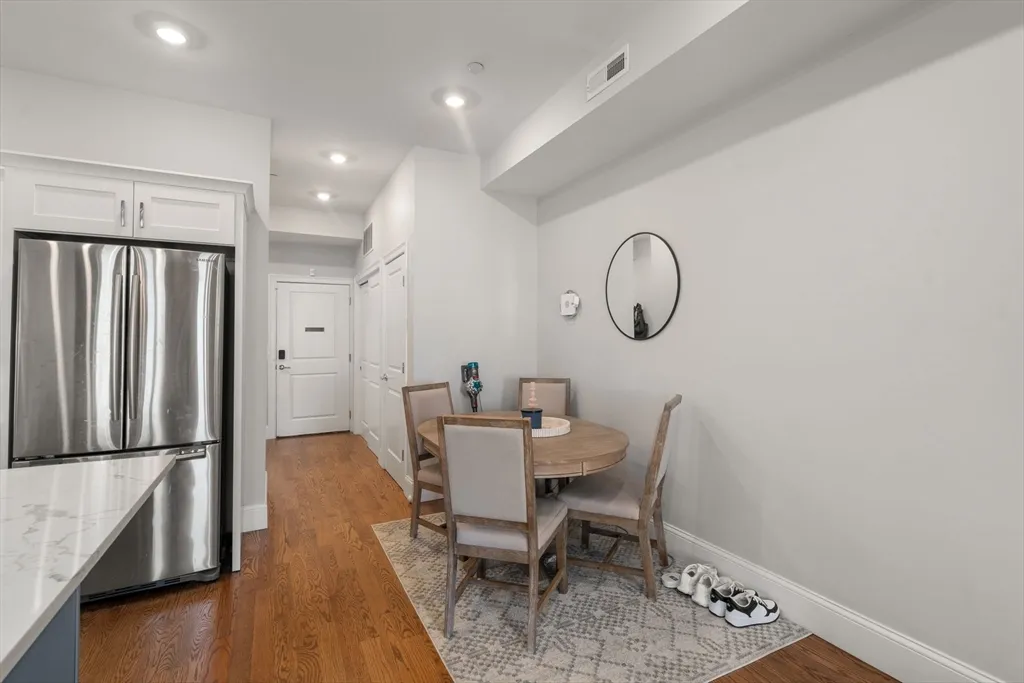 2 bed, 2 bath apartment for rent at 338 Meridian St Unit 2, Central Square — photo 8 of 20