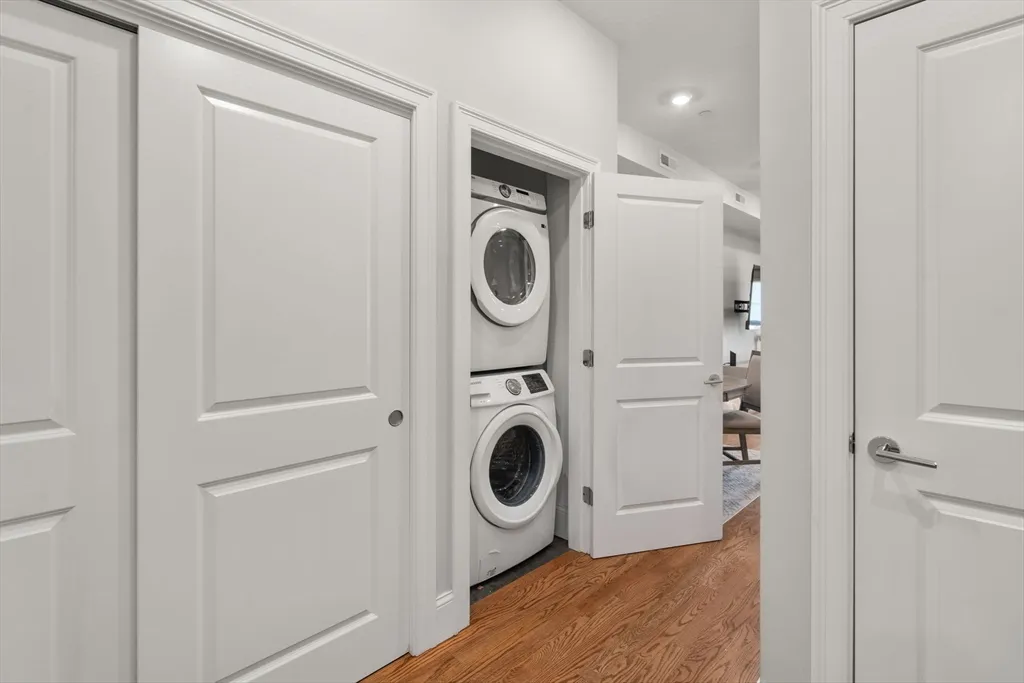 2 bed, 2 bath apartment for rent at 338 Meridian St Unit 2, Central Square — photo 12 of 20