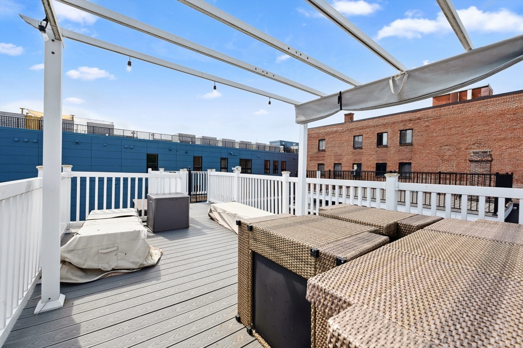 2 bed, 2 bath apartment for rent at 338 Meridian St Unit 4, East Boston — photo 24 of 28