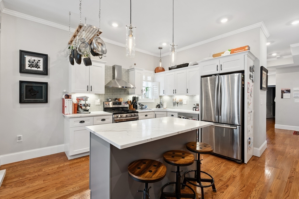2 bed, 2 bath apartment for rent at 338 Meridian St Unit 4, East Boston — photo 5 of 28