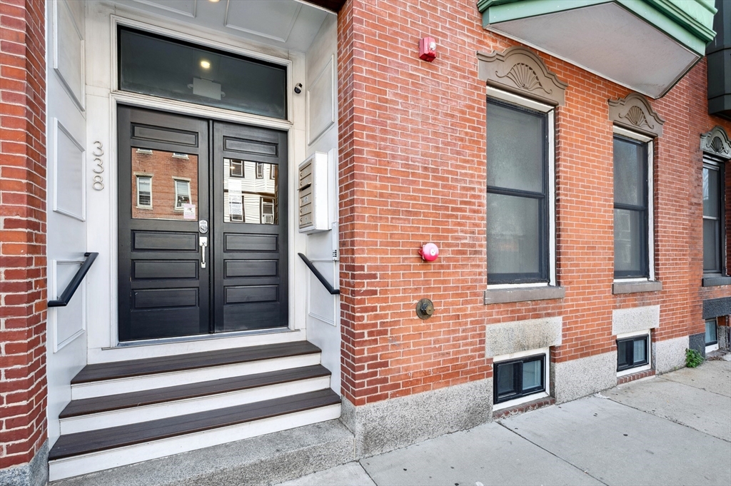 2 bed, 2 bath apartment for rent at 338 Meridian St Unit 4, East Boston — photo 25 of 28