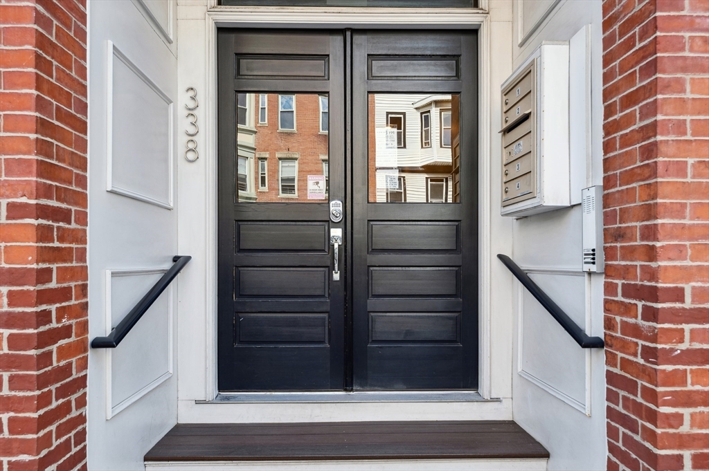 2 bed, 2 bath apartment for rent at 338 Meridian St Unit 4, East Boston — photo 26 of 28