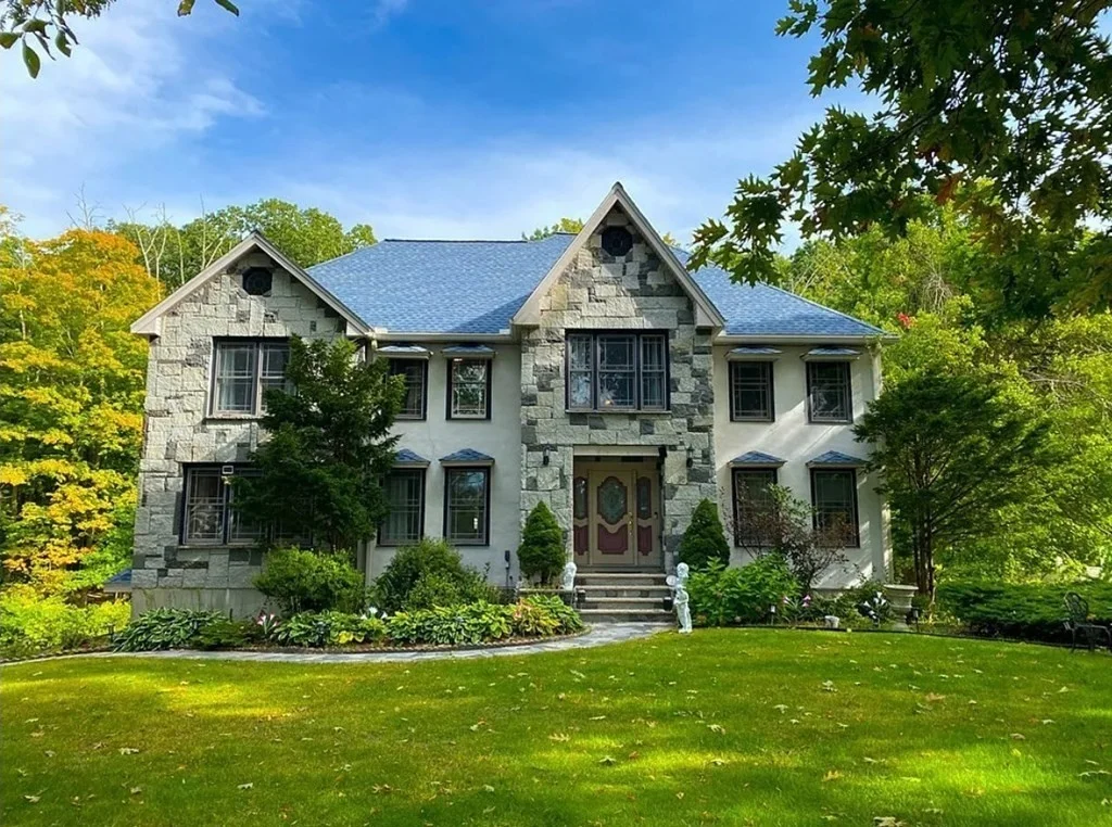 4 bed, 2 bath apartment for rent at 338 River Rd Unit N/A, Andover — photo 1 of 28