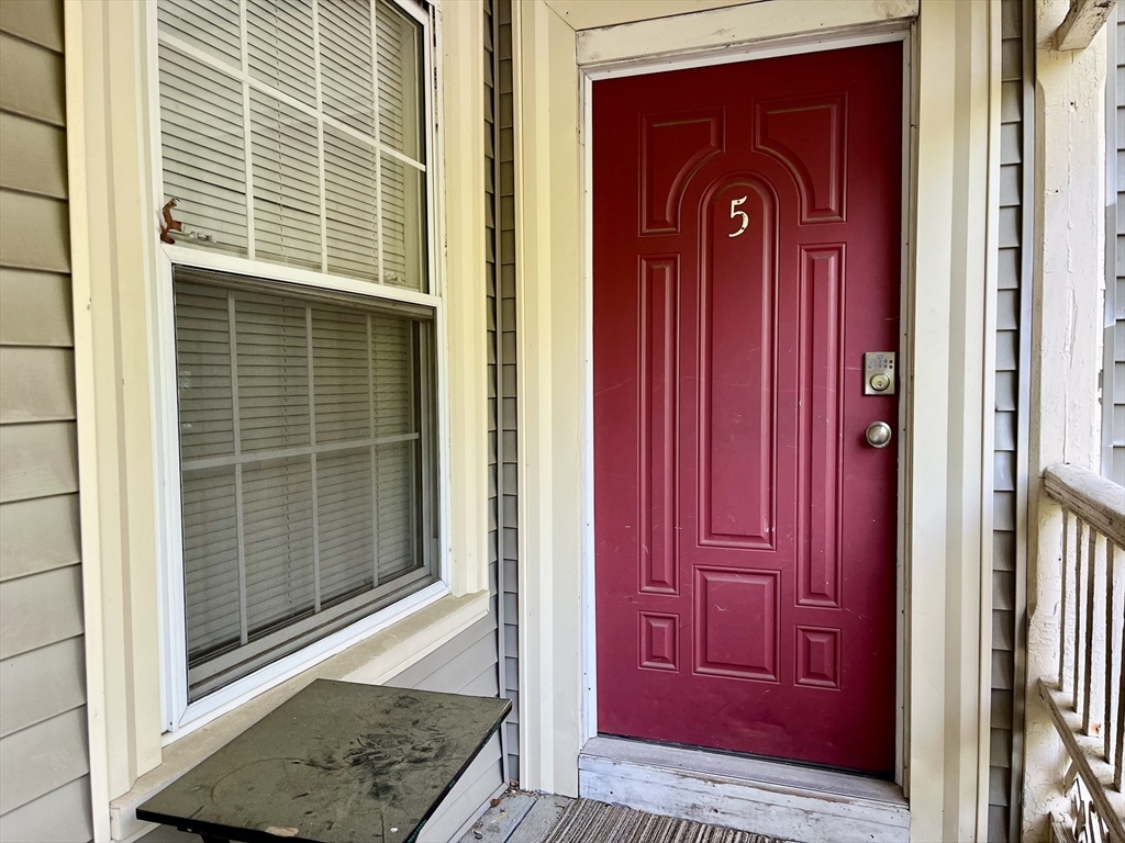 1 bed, 1 bath apartment for rent at 338 Summer Unit 5, Franklin — photo 13 of 17