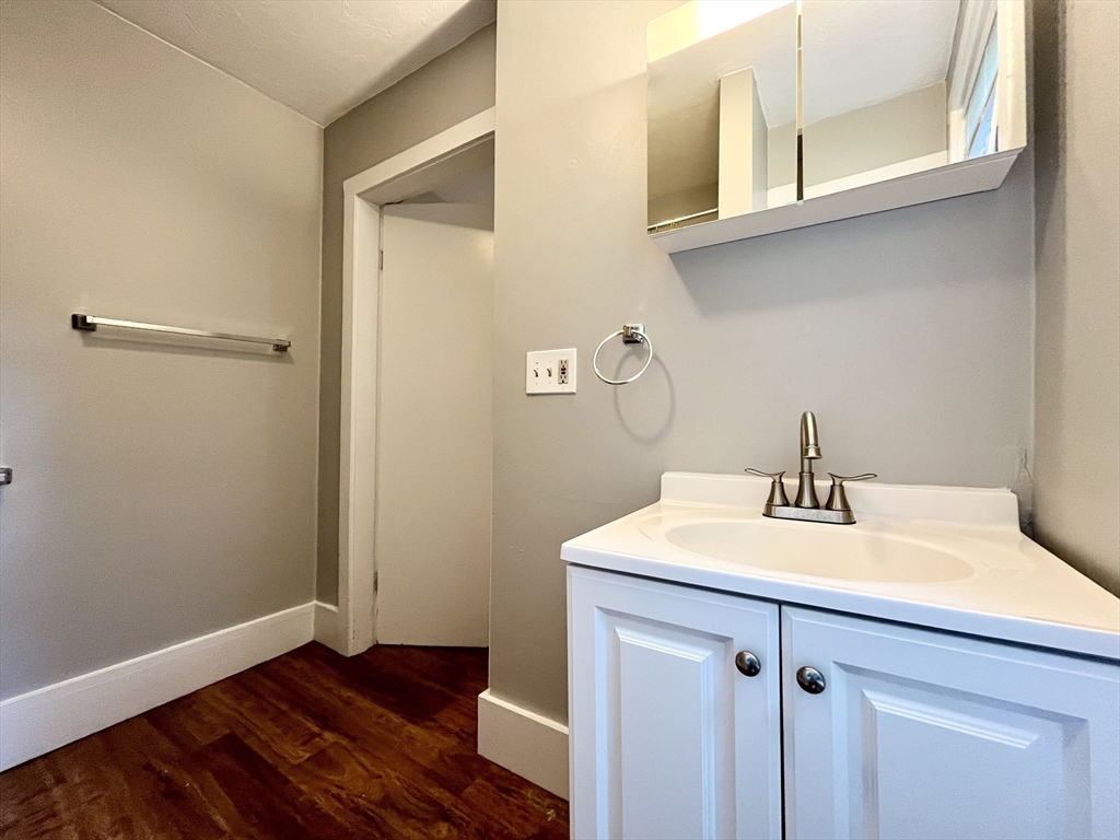1 bed, 1 bath apartment for rent at 338 Summer Unit 5, Franklin — photo 10 of 17
