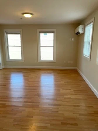 Studio bed, 1 bath apartment for rent at 338 W Broadway Unit 1, South Boston — photo 5 of 9