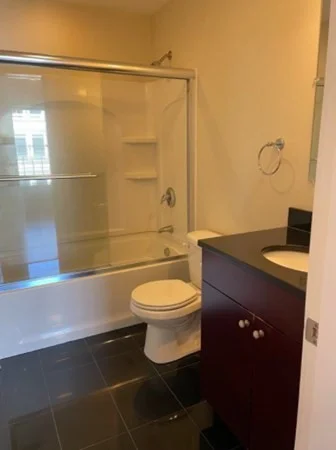 Studio bed, 1 bath apartment for rent at 338 W Broadway Unit 1, South Boston — photo 8 of 9