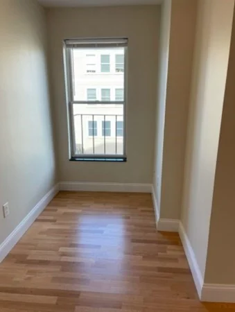 Studio bed, 1 bath apartment for rent at 338 W Broadway Unit 1, South Boston — photo 7 of 9