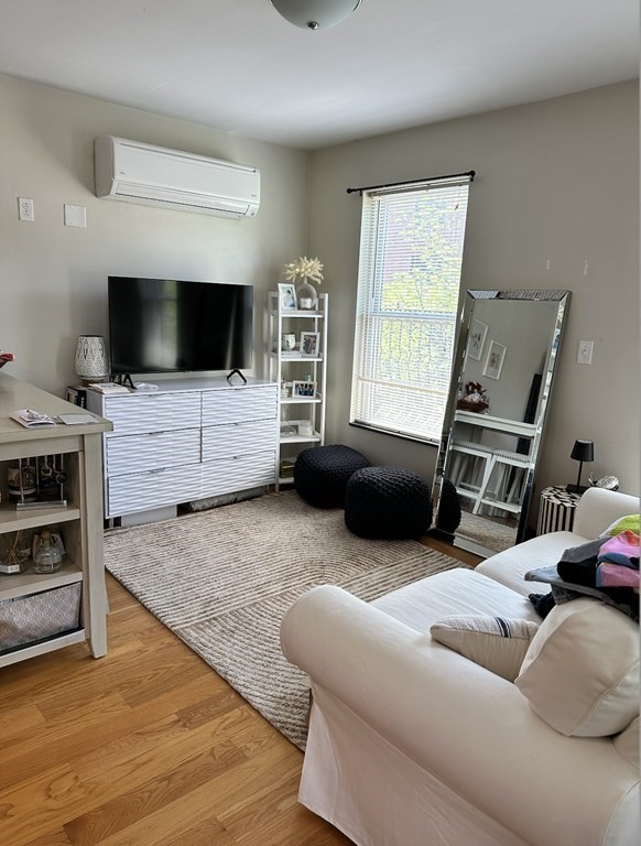 Studio bed, 1 bath apartment for rent at 338 W Broadway Unit 12, South Boston — photo 3 of 6