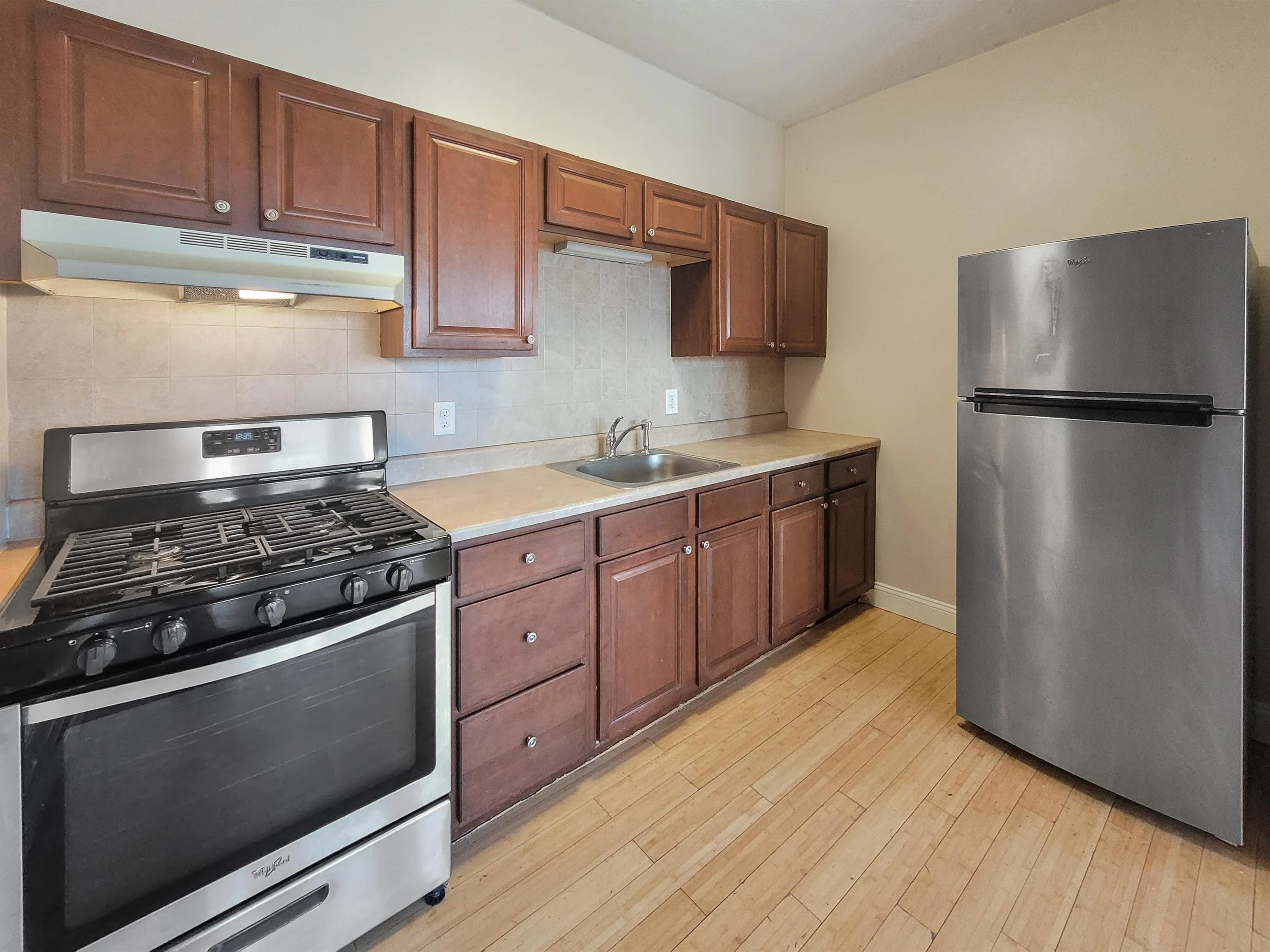 3 bed, 1 bath apartment for rent at 338 Warren St Unit 3, Roxbury — photo 1 of 10