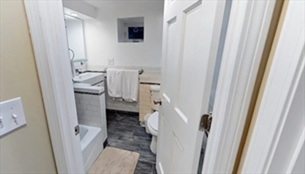 3 bed, 2 bath apartment for rent at 338 Western Ave Unit 1, Riverside — photo 12 of 20