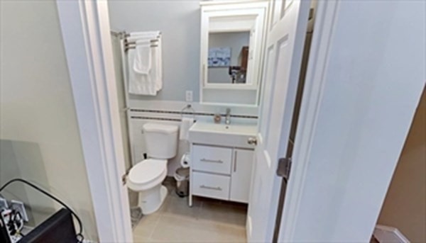 3 bed, 2 bath apartment for rent at 338 Western Ave Unit 1, Riverside — photo 17 of 20