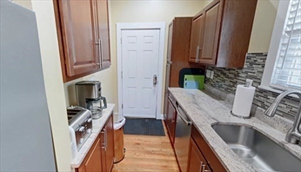 3 bed, 2 bath apartment for rent at 338 Western Ave Unit 1, Riverside — photo 8 of 20
