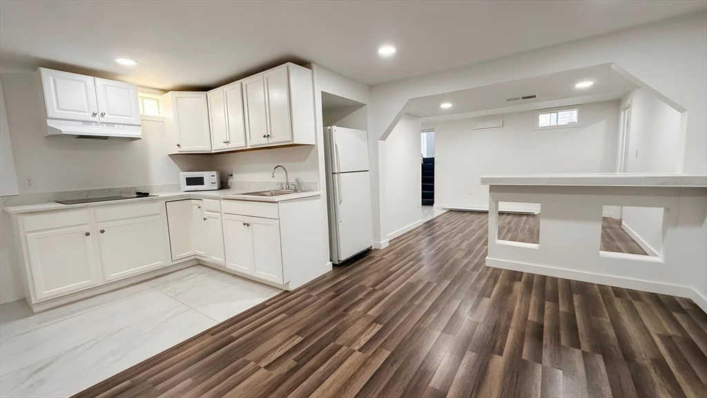 1 bed, 1 bath apartment for rent at 338 Whiting Ave Unit B, Dedham — photo 1 of 12