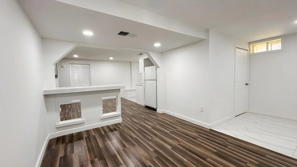 1 bed, 1 bath apartment for rent at 338 Whiting Ave Unit B, Dedham — photo 10 of 12