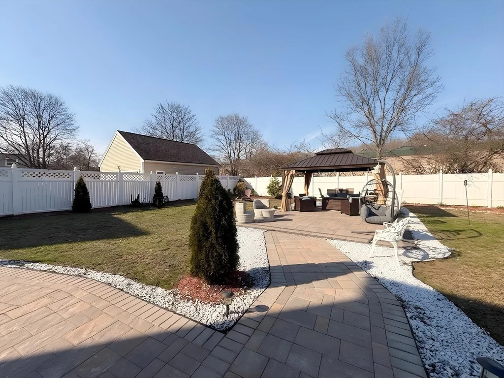 1 bed, 1 bath apartment for rent at 338 Whiting Ave Unit B, Dedham — photo 4 of 12