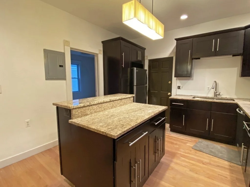 3 bed, 1 bath apartment for rent at 339-3 Allston St Unit 3, Cambridgeport — photo 3 of 16
