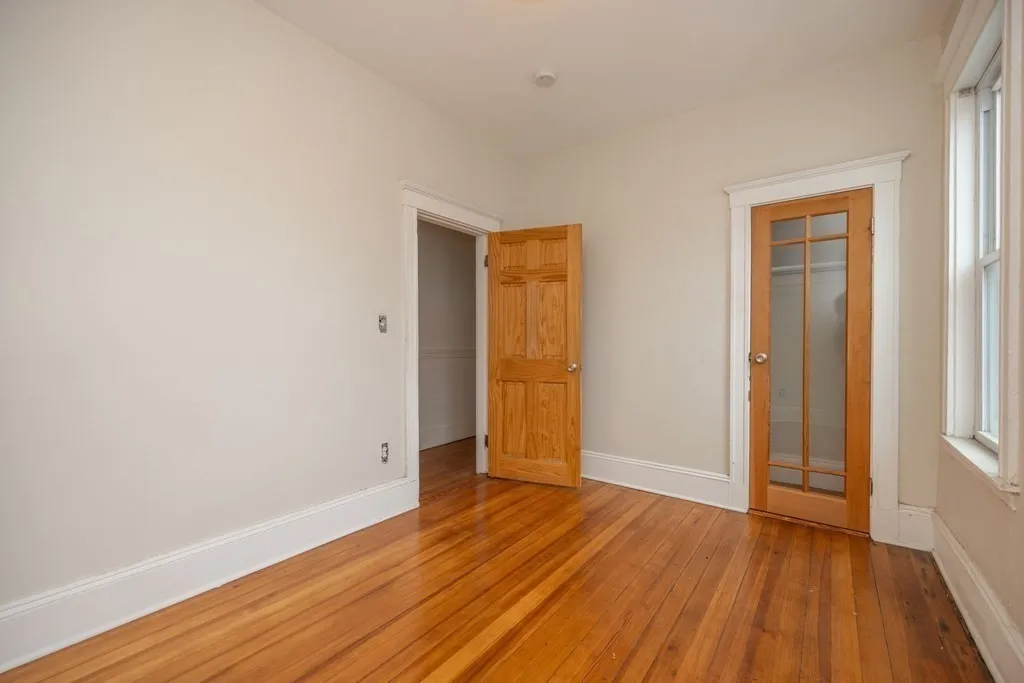 4 bed, 1.5 bath apartment for rent at 339 Allston St Unit 1, Cambridgeport — photo 5 of 22