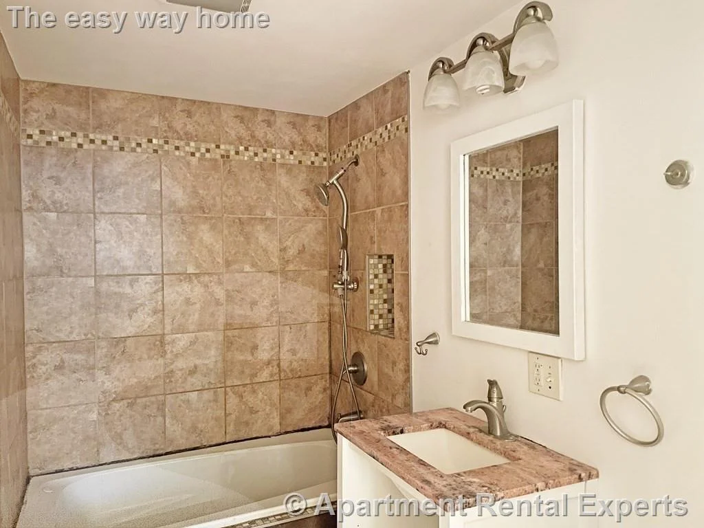 4 bed, 1 bath apartment for rent at 339 Allston St Unit 2, Cambridgeport — photo 4 of 5