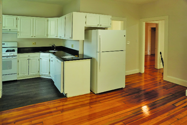 3 bed, 2 bath apartment for rent at 339 Beacon St Unit 339-01, Ward Two — photo 4 of 11