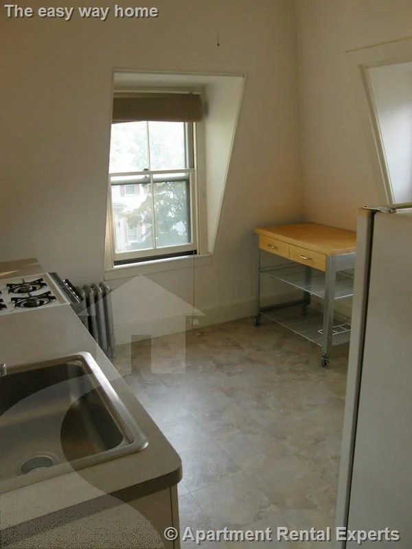 2 bed, 1 bath apartment for rent at 339 Broadway Unit 3, Mid Cambridge — photo 3 of 9