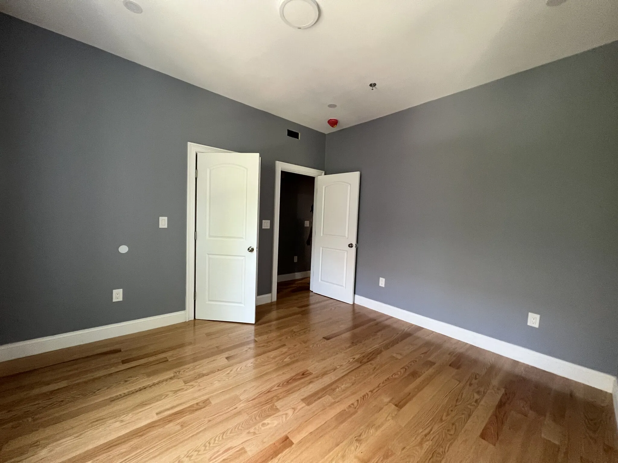 5 bed, 2 bath apartment for rent at 339 Cambridge St Unit 3, East Cambridge — photo 10 of 13