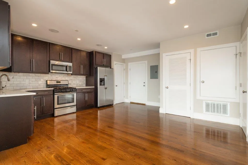 2 bed, 1.5 bath apartment for rent at 339 D St Unit 16, South Boston